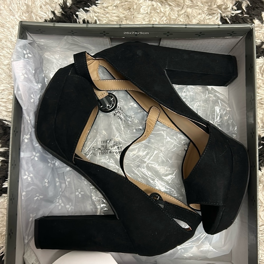 Black chunky heels